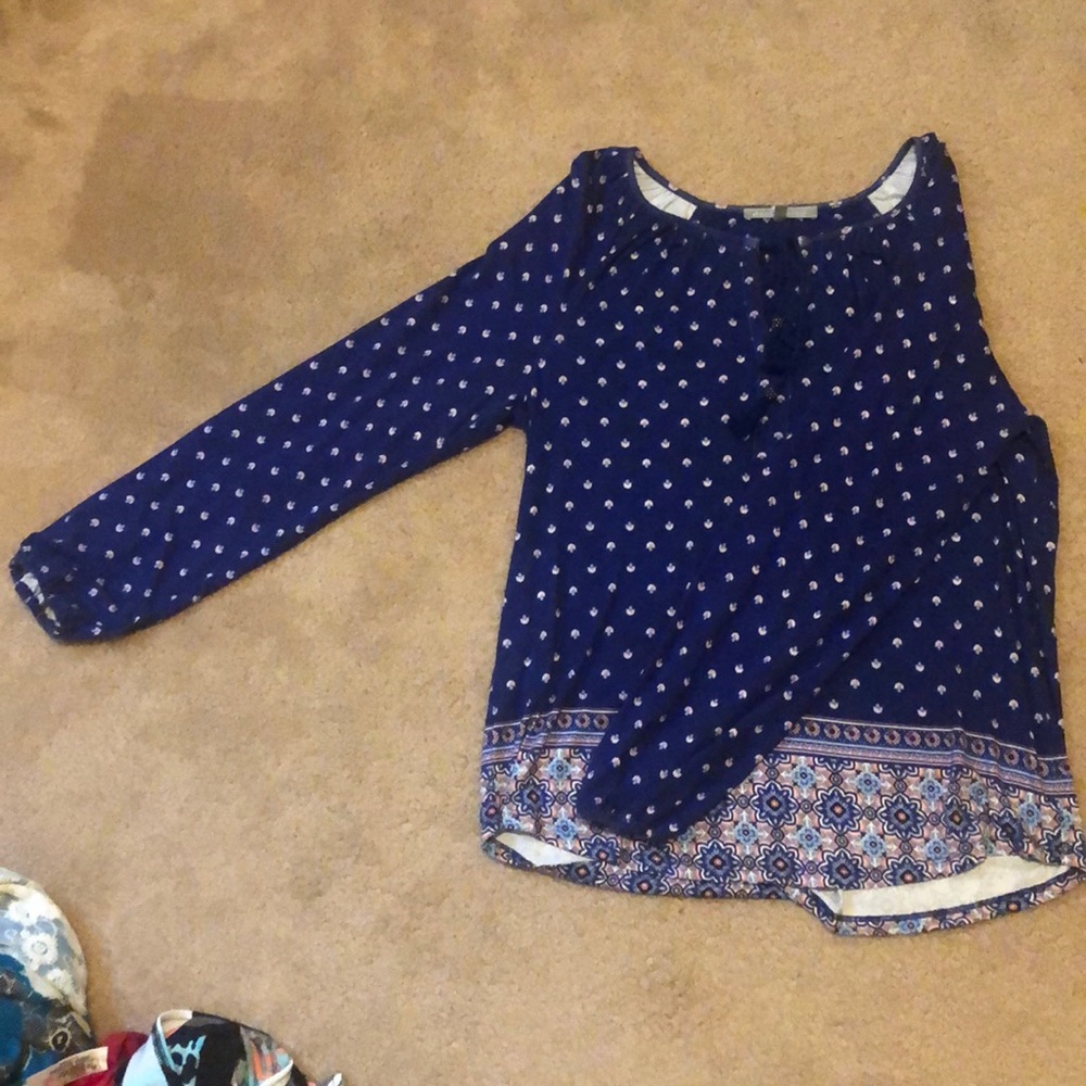 Blue blouse with pink pattern